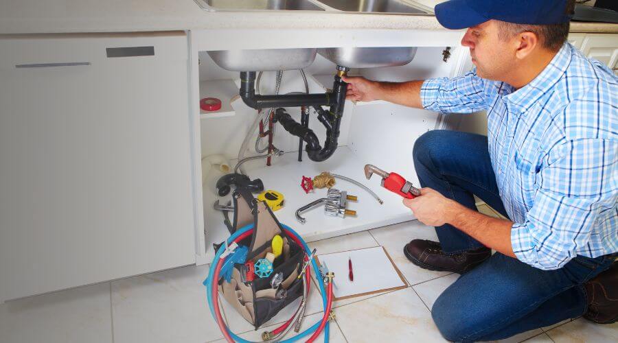Local annual plumbing maintenance in Altoona, IA